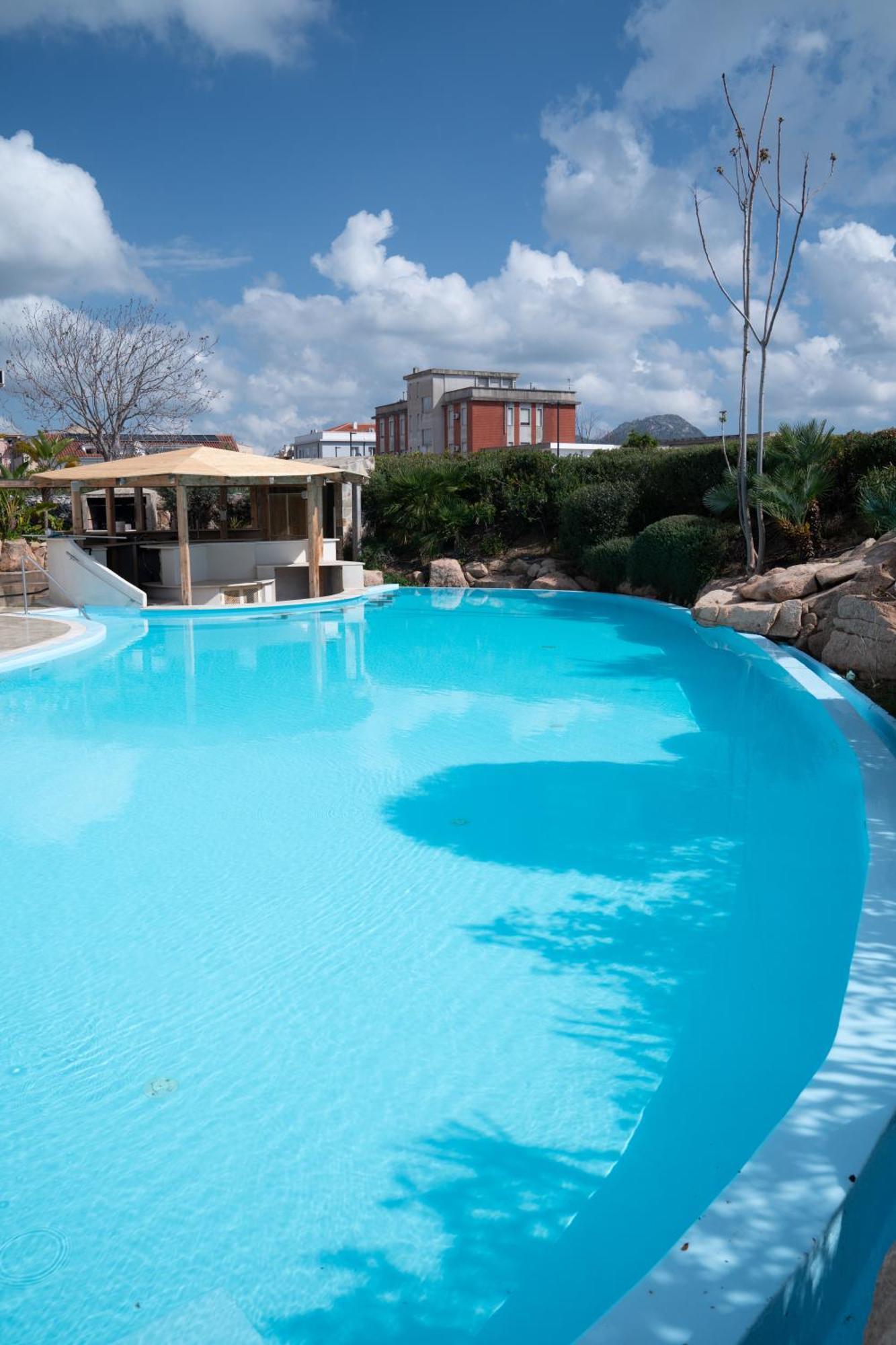 Mercure Olbia Luaran gambar