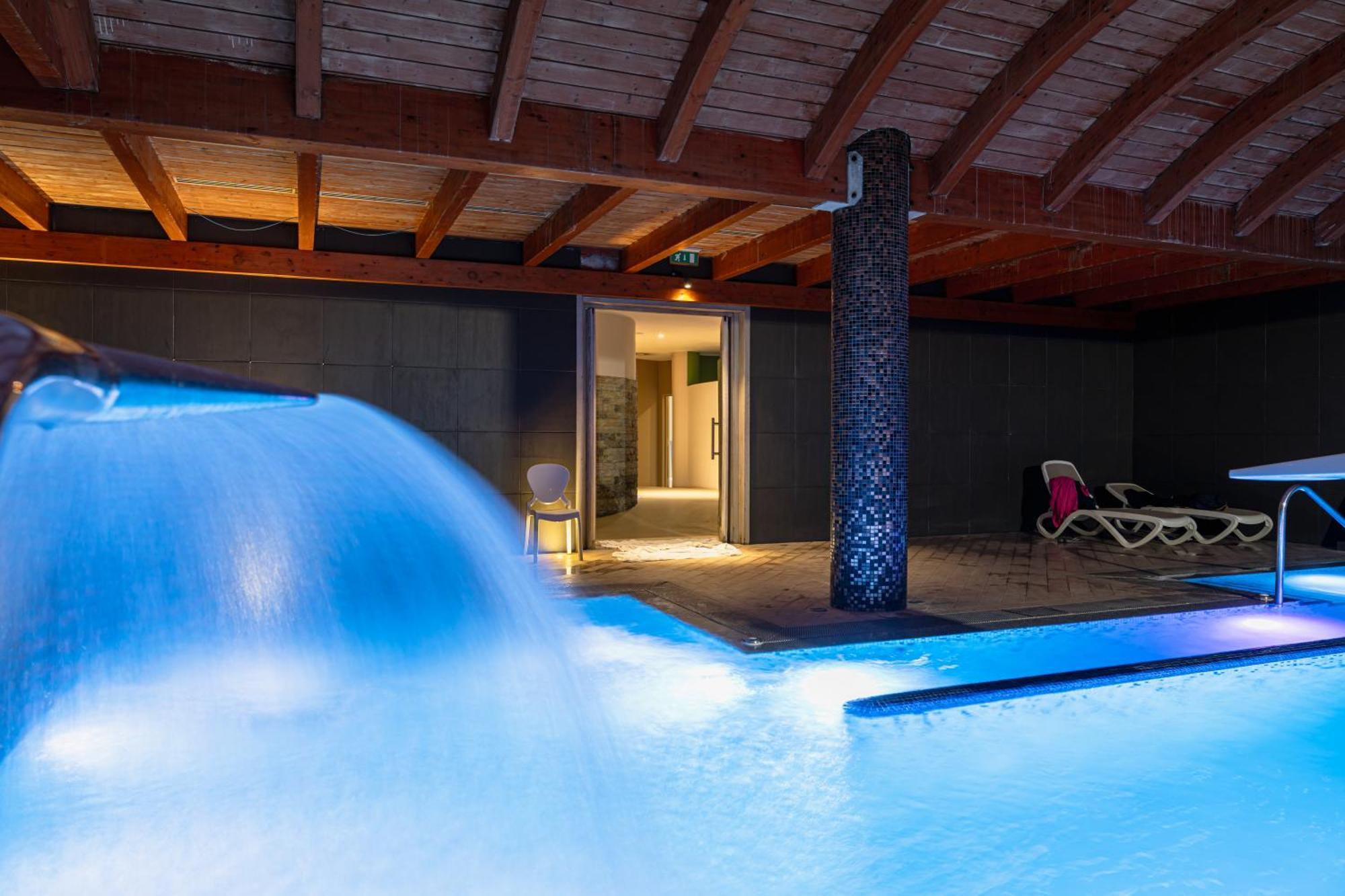 Mercure Olbia Luaran gambar