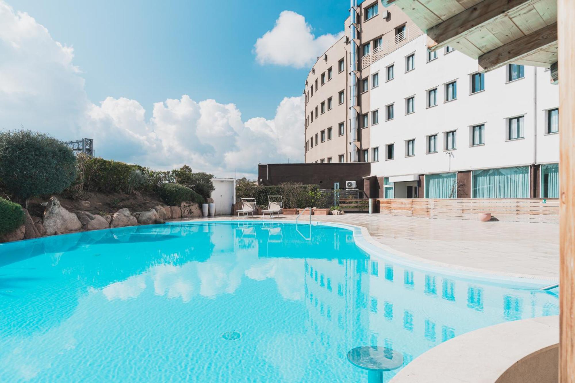Mercure Olbia Luaran gambar