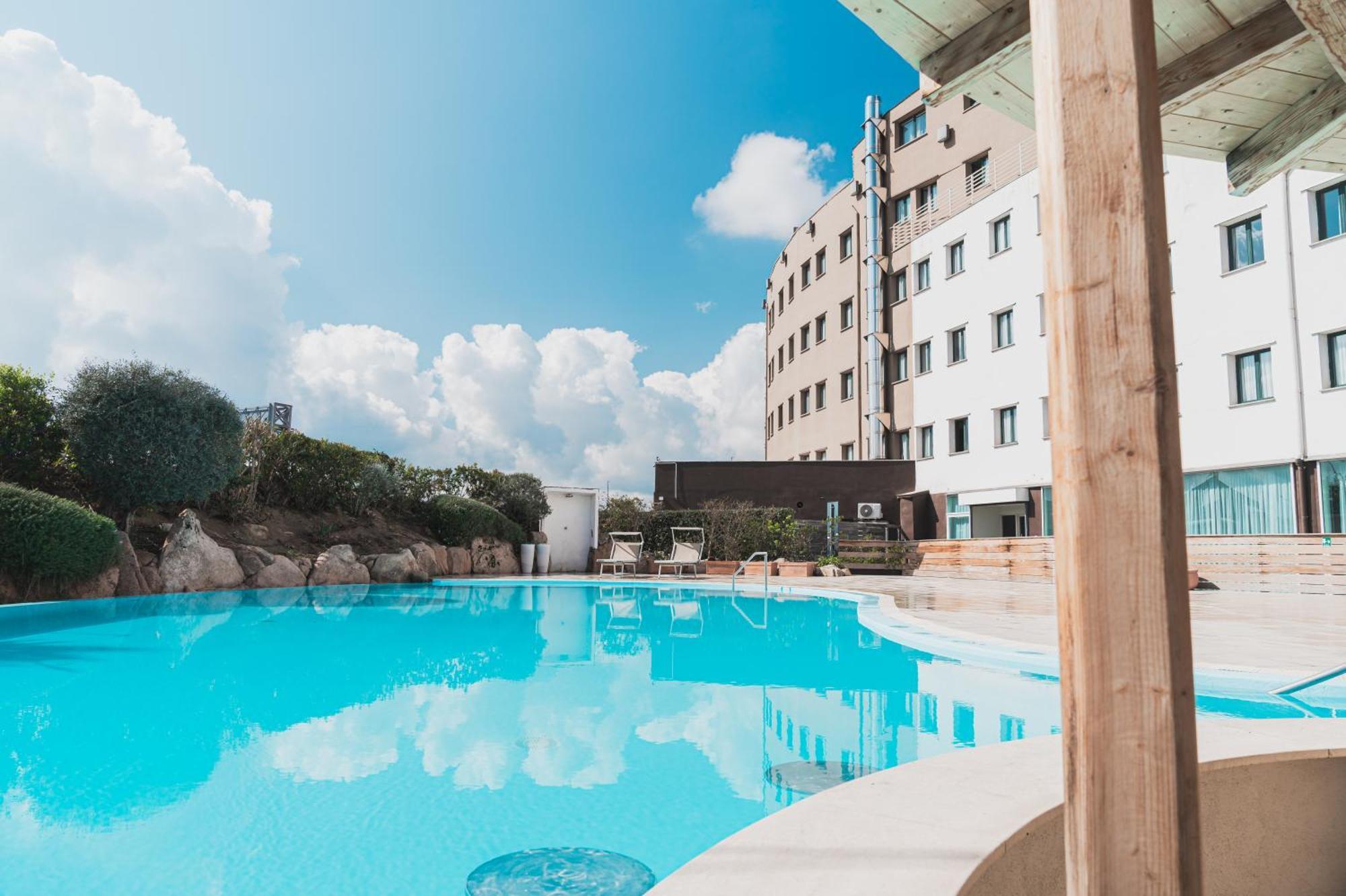 Mercure Olbia Luaran gambar